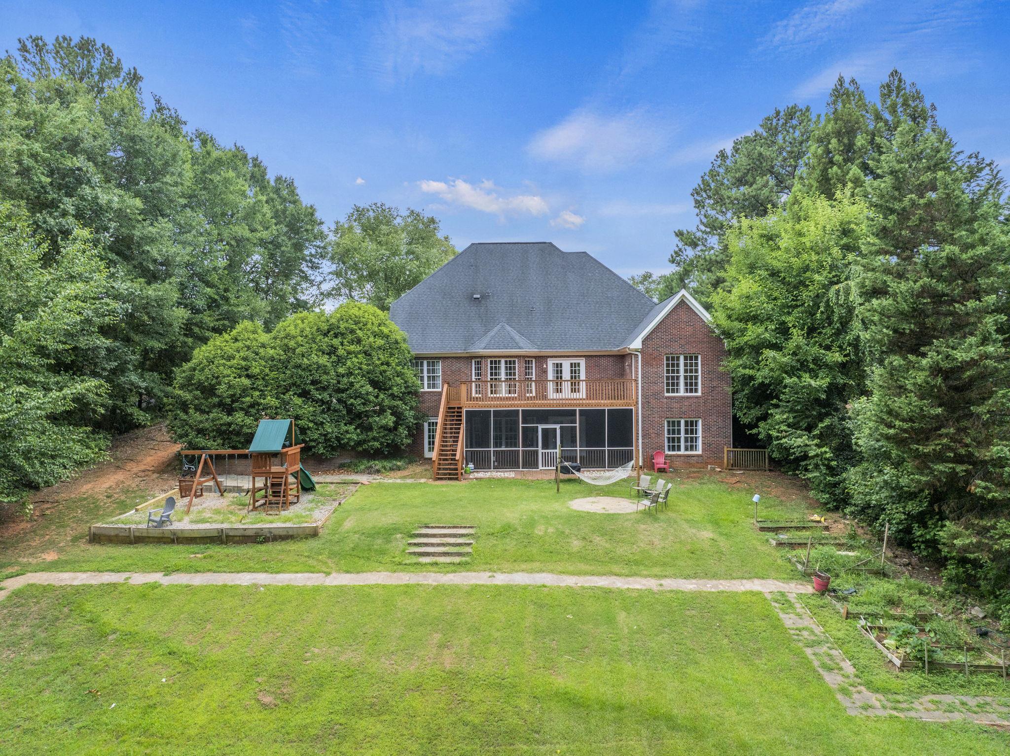 2nd image of 335 Benford Dr, Boiling Springs, SC 29316 | MLS# SPN339998
