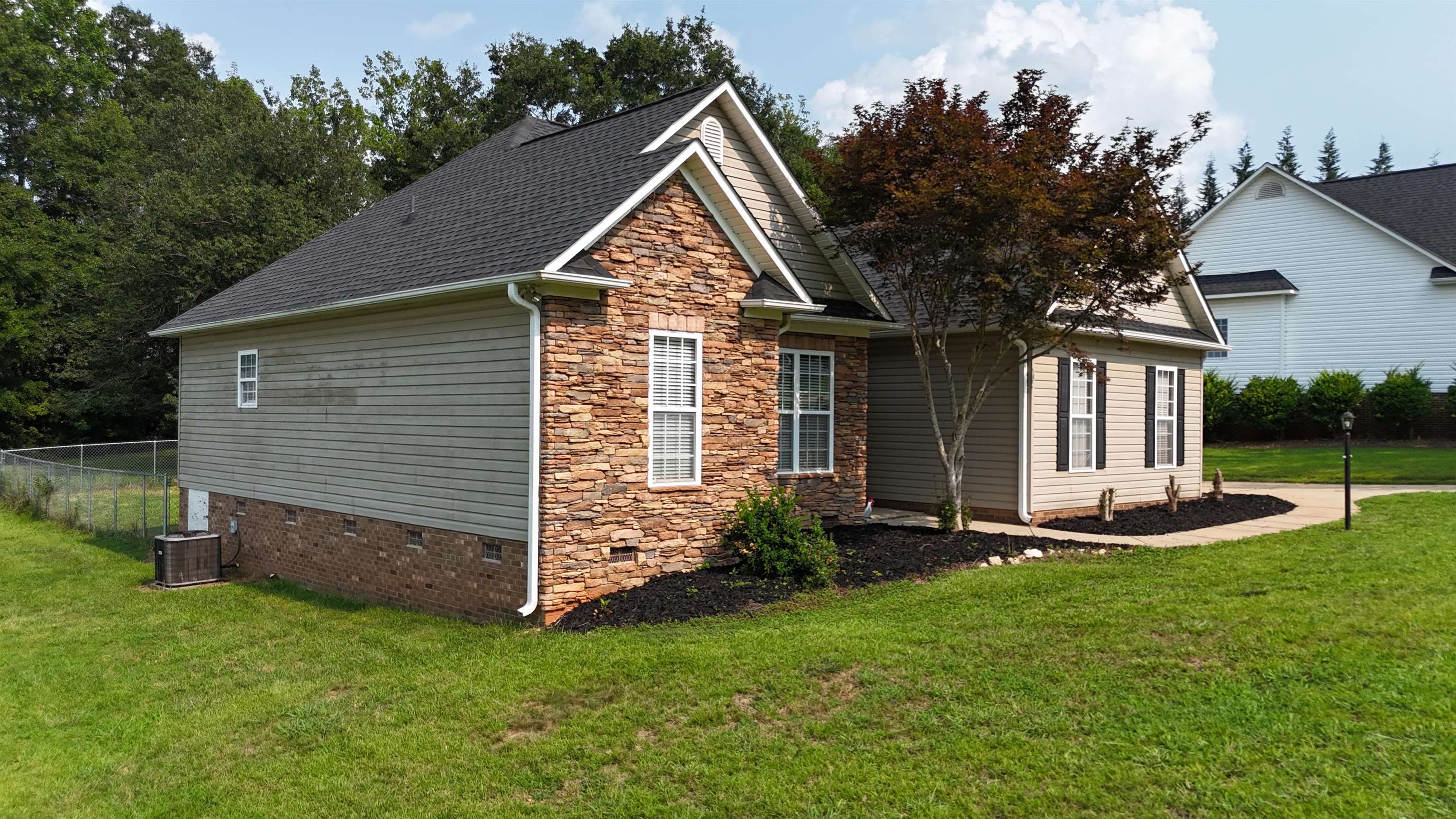 2nd image of 232 Orleans Dr, Wellford, SC 29385 | MLS# SPN340002