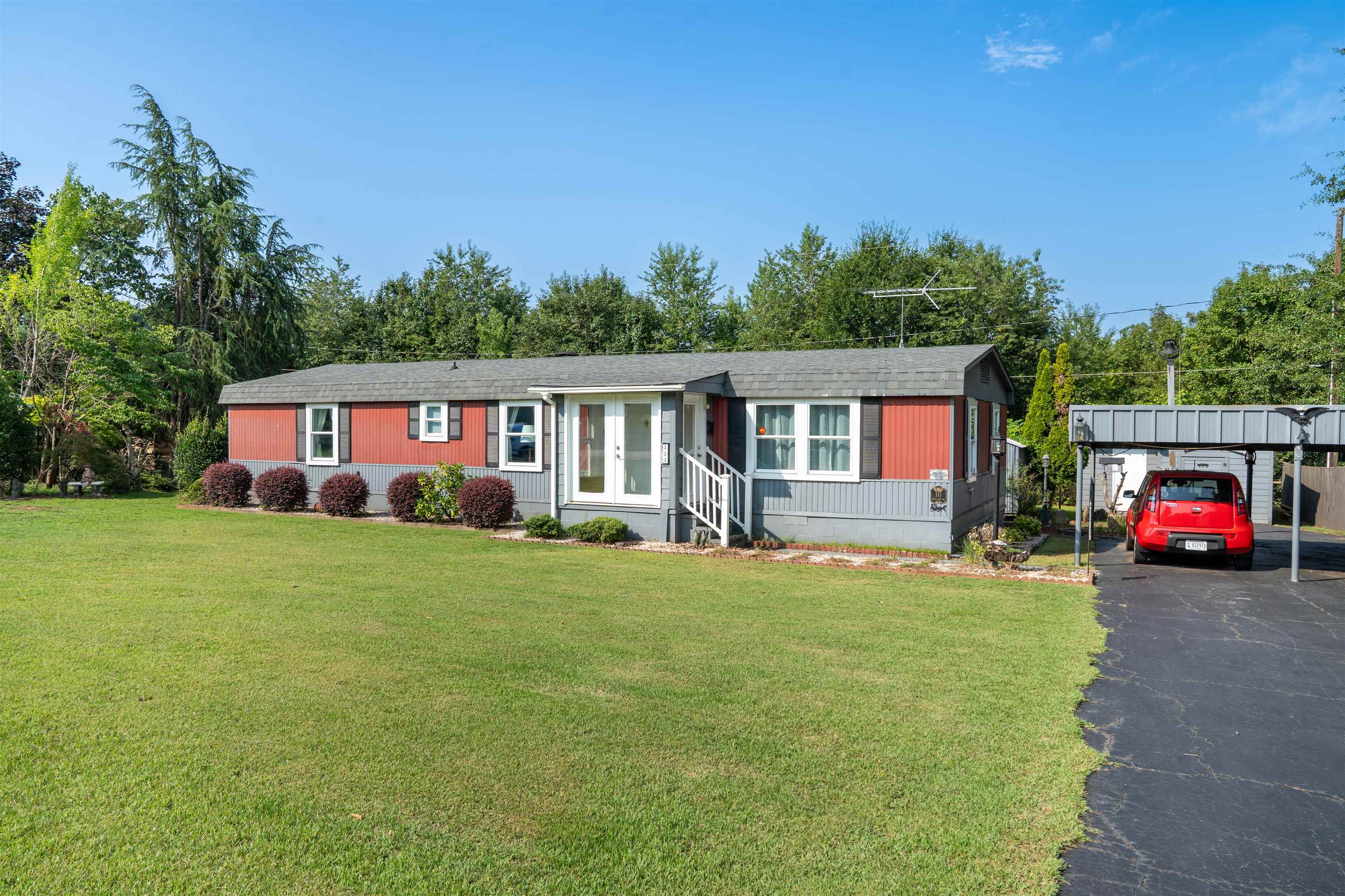 2nd image of 111 Sherland Dr, Boiling Springs, SC 29316 | MLS# SPN340039