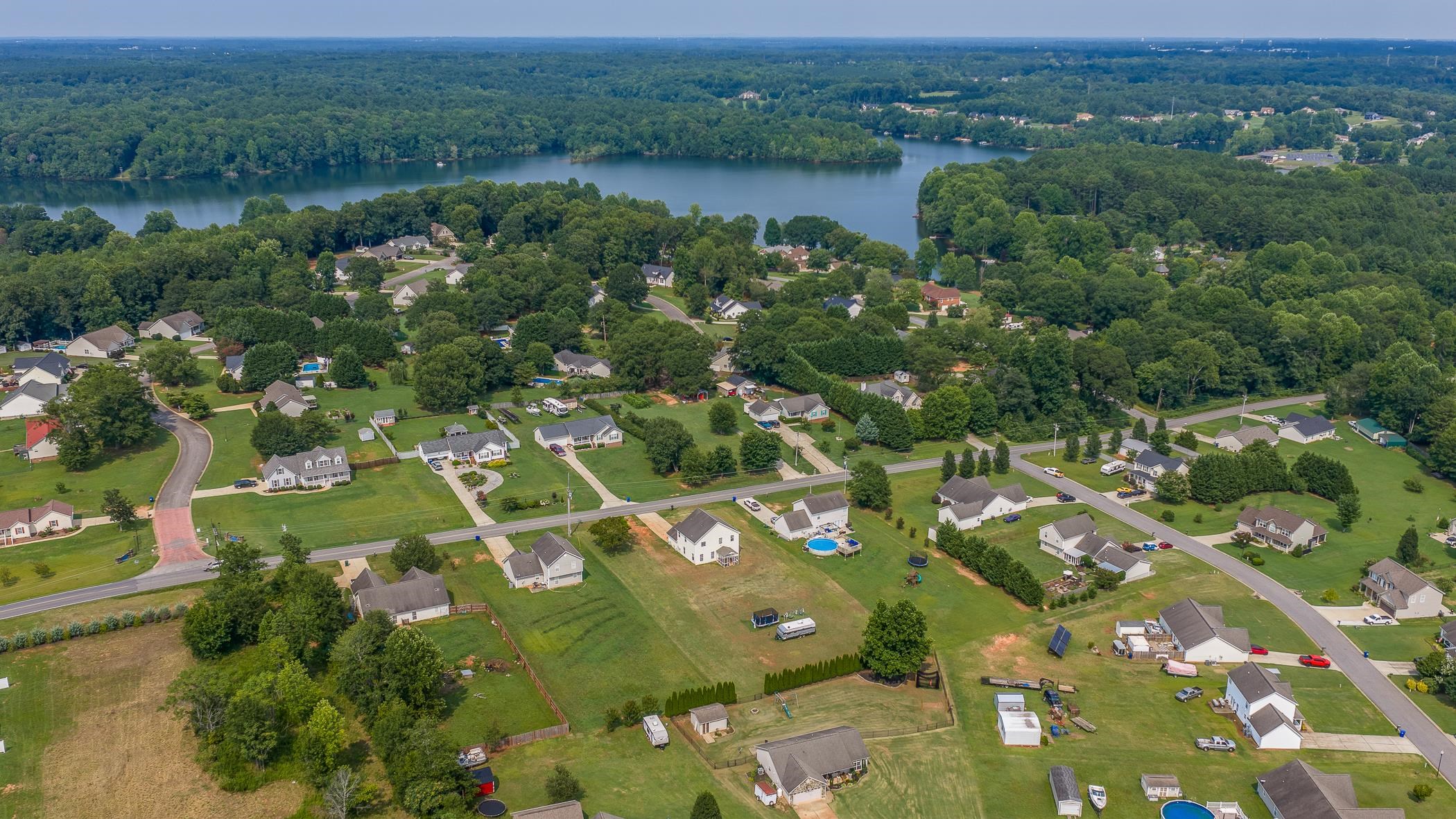 3rd image of 258 Gibbs Rd, Wellford, SC 29385 | MLS# SPN340057