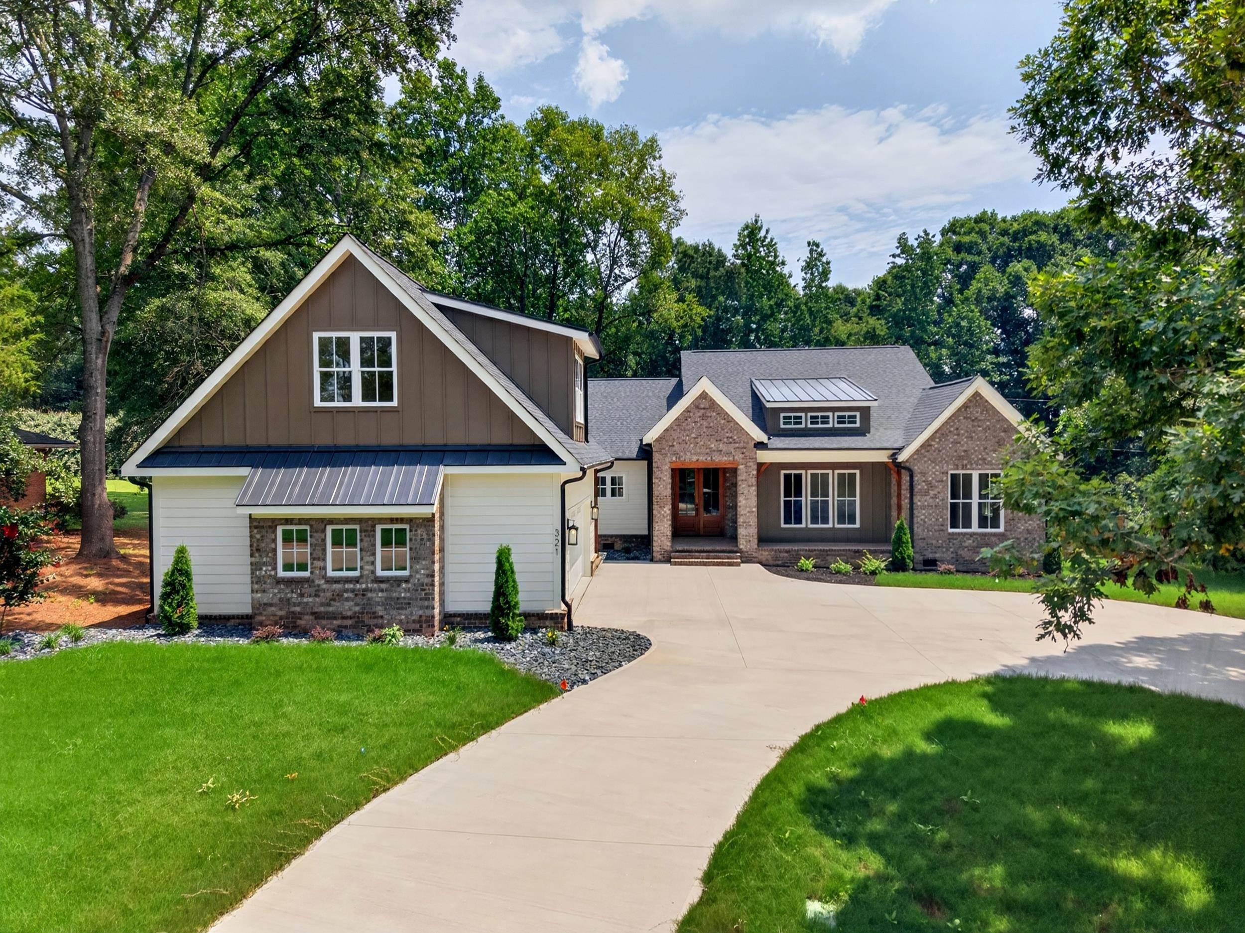 2nd image of 321 Dunbarton Ct, Spartanburg, SC 29307 | MLS# SPN340095