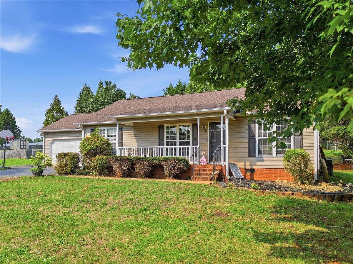 3rd image of 113 Beaver Creek Dr, Chesnee, SC 29323 | MLS# SPN340146