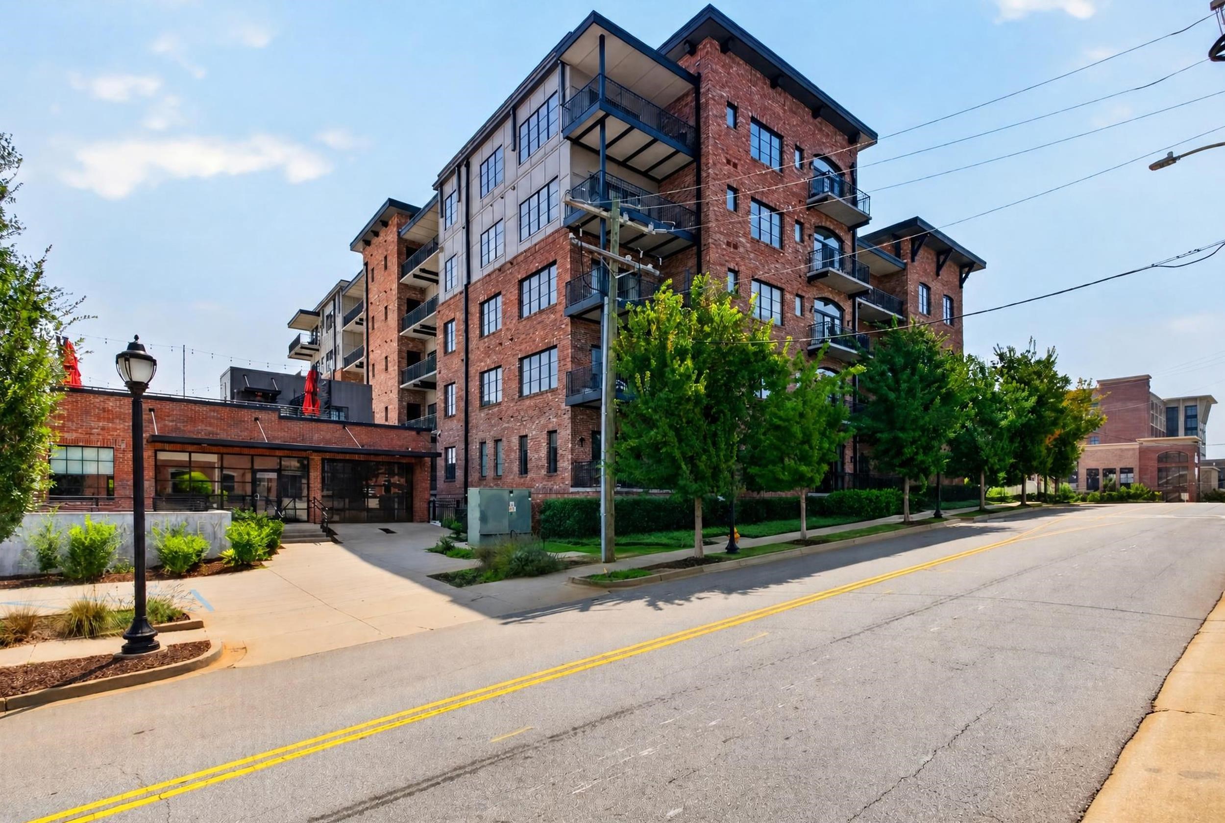 35th image of 110 N Markley Pl, Greenville, SC 29601 | MLS# SPN340158