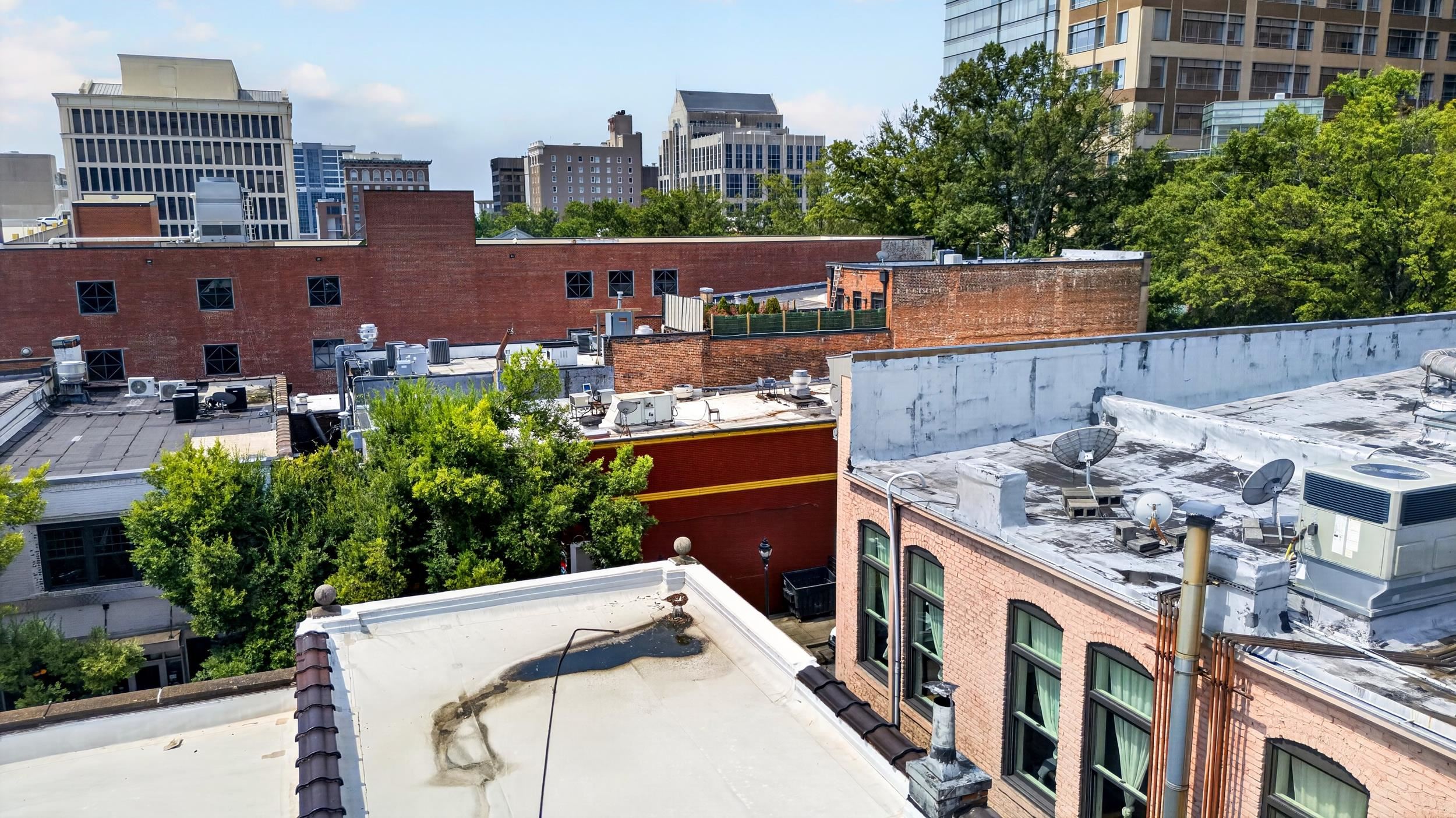 2nd image of 102 N Main St, Greenville, SC 29601