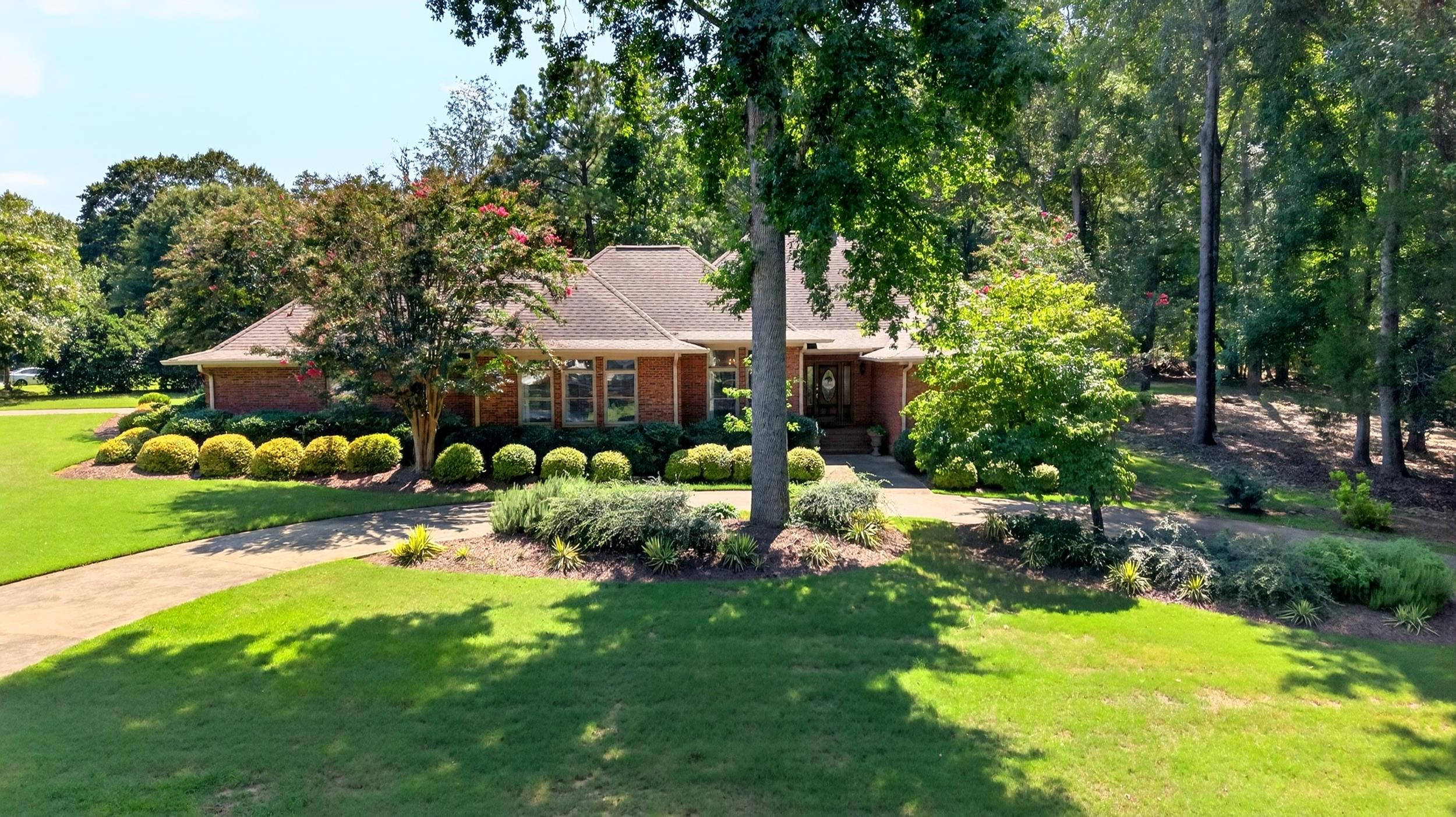2nd image of 216 Muirfield Dr, Spartanburg, SC 29306 | MLS# SPN340243