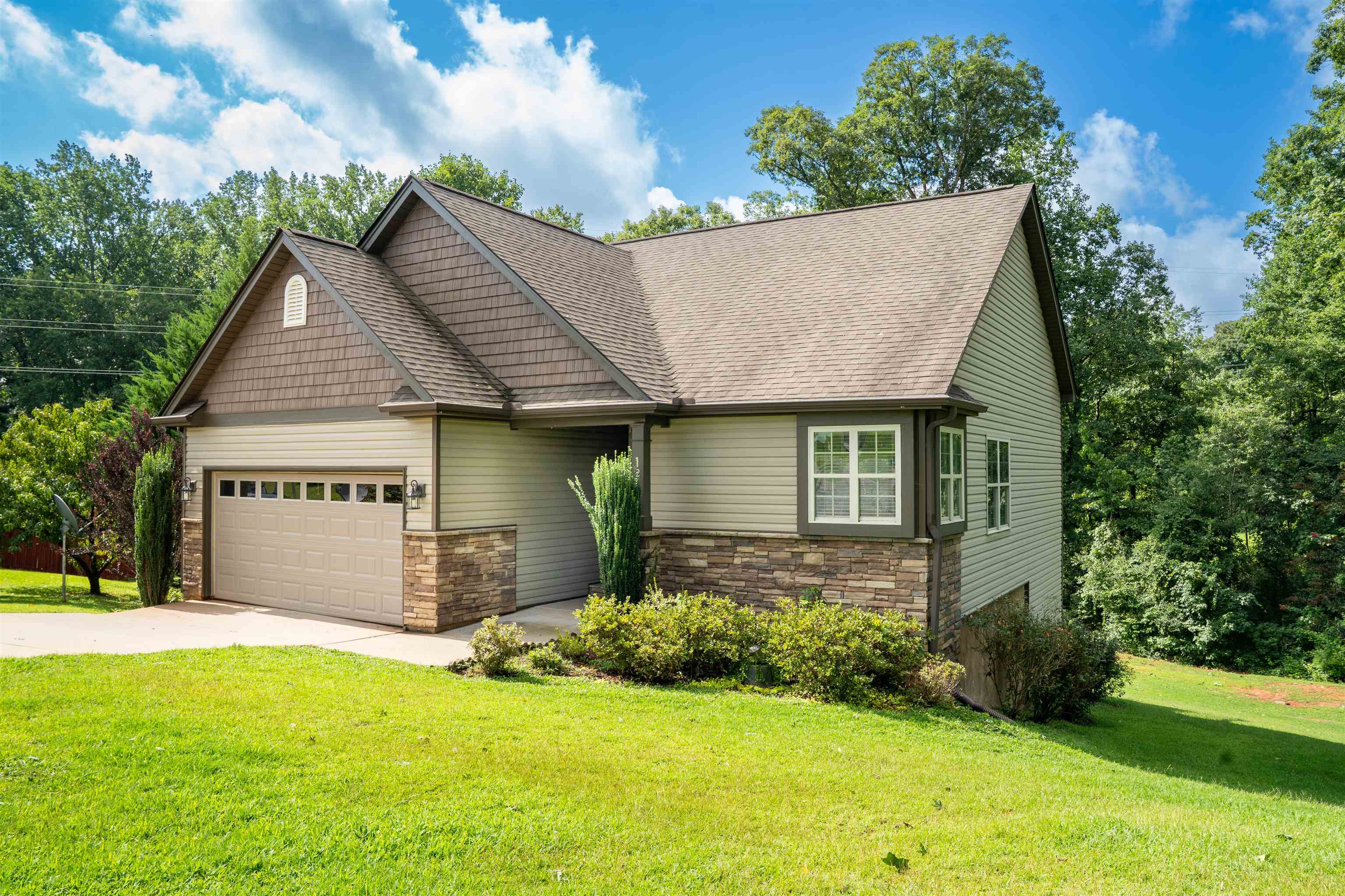 2nd image of 121 Albus Dr, Wellford, SC 29385 | MLS# SPN340245