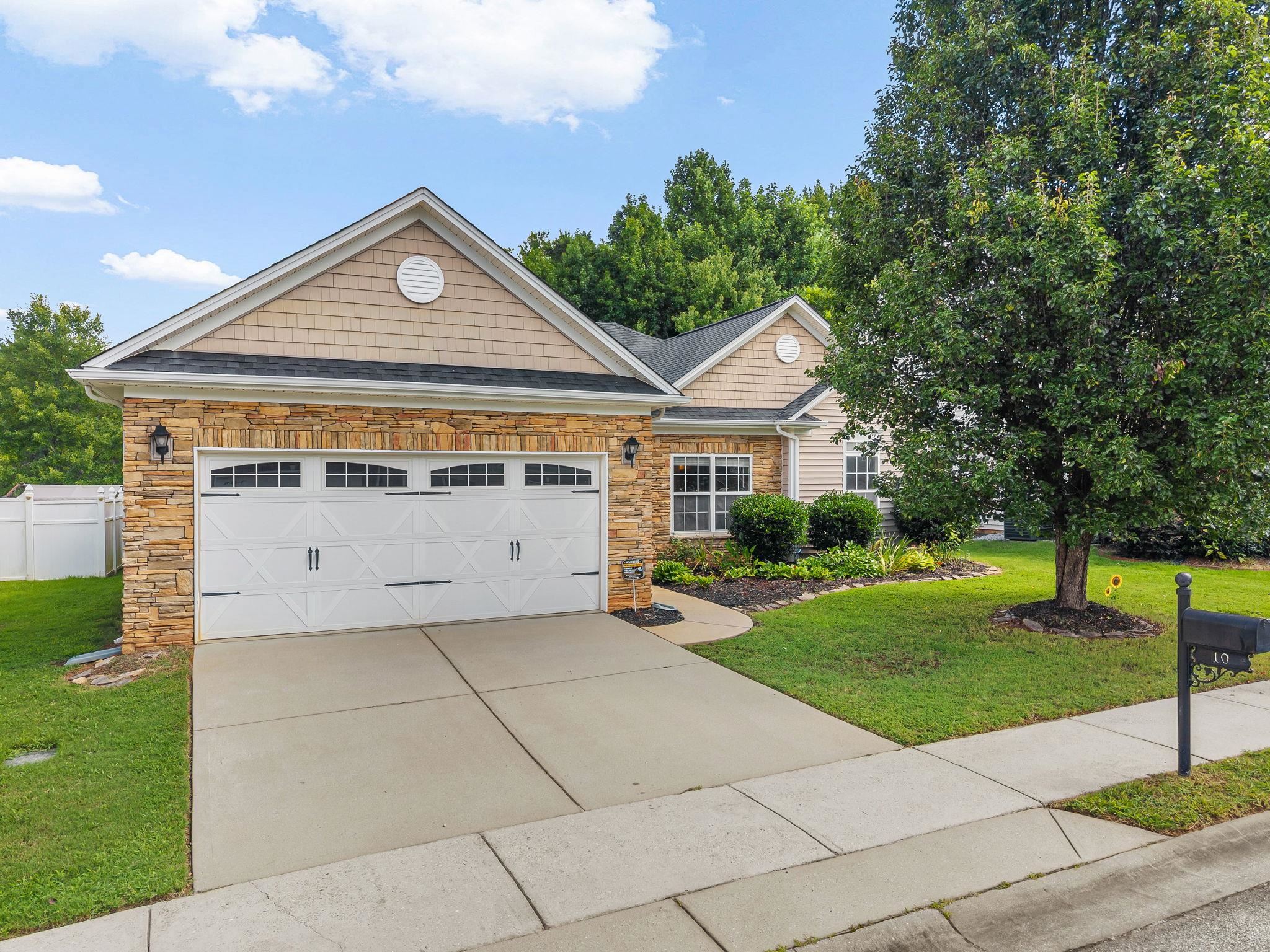 1st image of 10 Paranor Dr, Simpsonville, SC 29681 | MLS# SPN340268