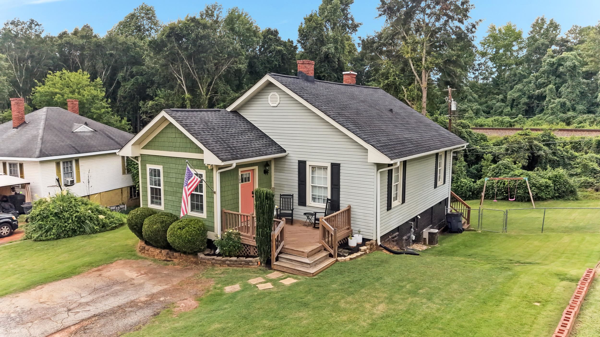 4th image of 109 Lawrence St, Lyman, SC 29365 | MLS# SPN340386