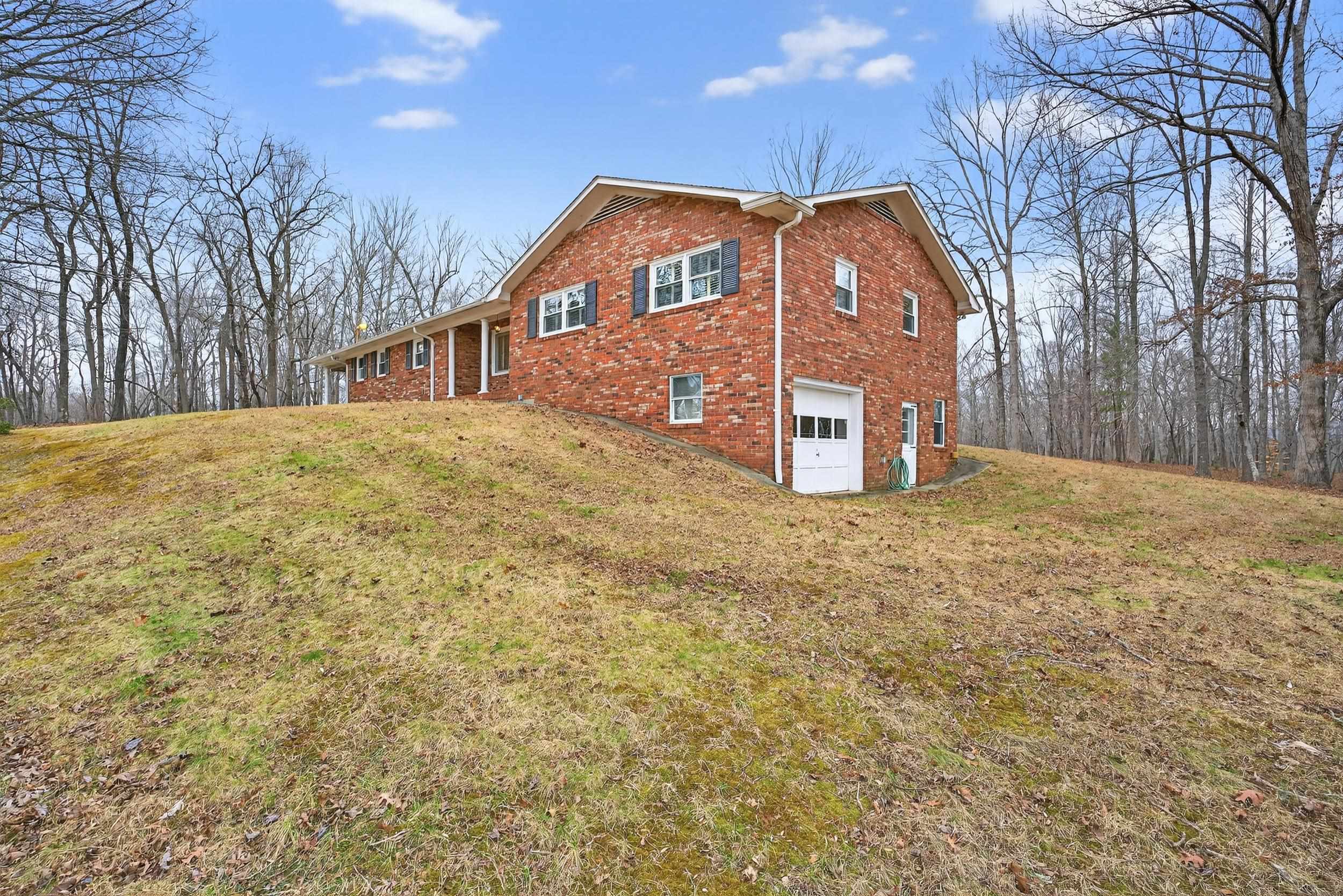 3rd image of 1010 Hwy 14 W Hwy, Landrum, SC 29356 | MLS# SPN340391