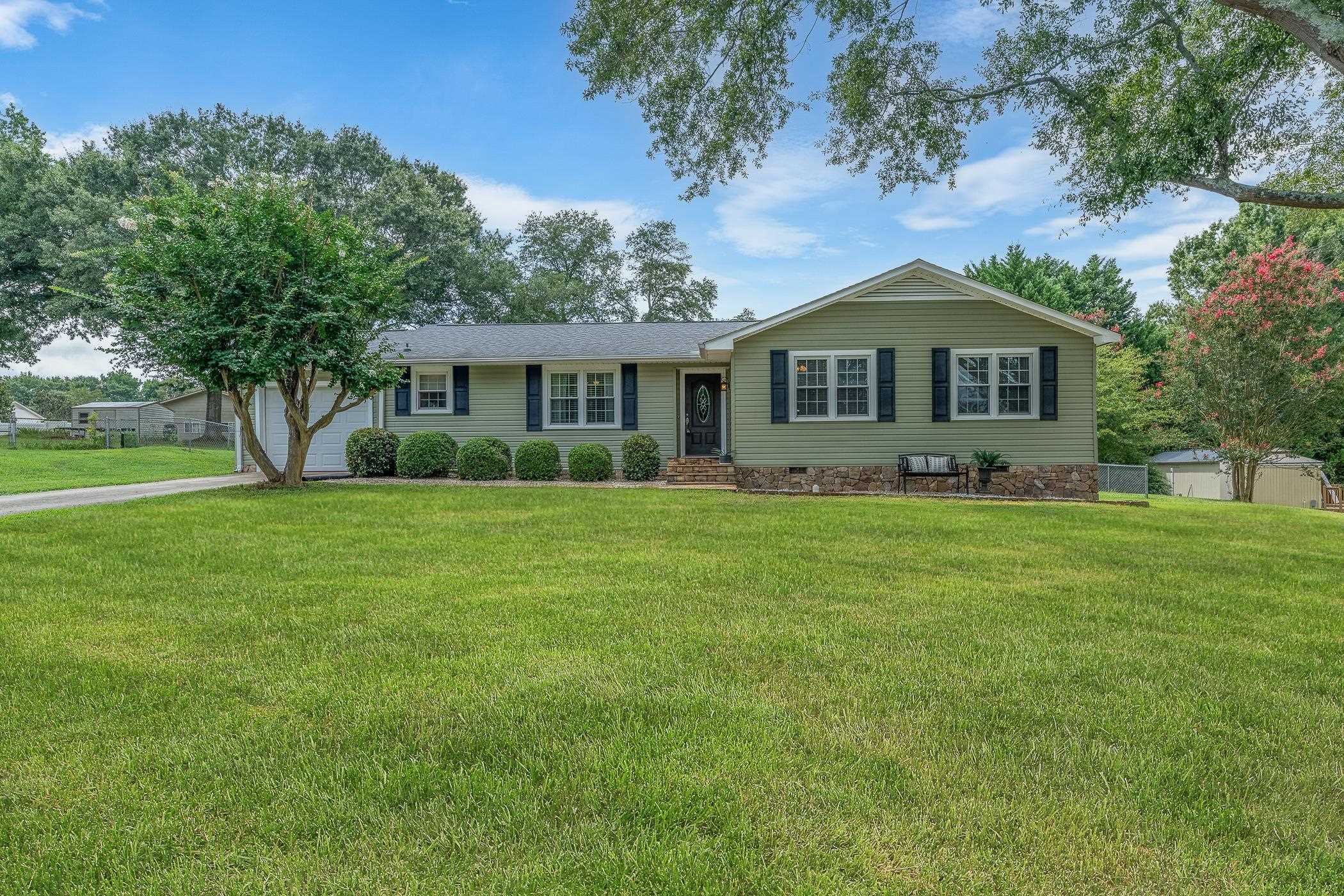1st image of 104 Menlo Dr, Simpsonville, SC 29680 | MLS# SPN340473