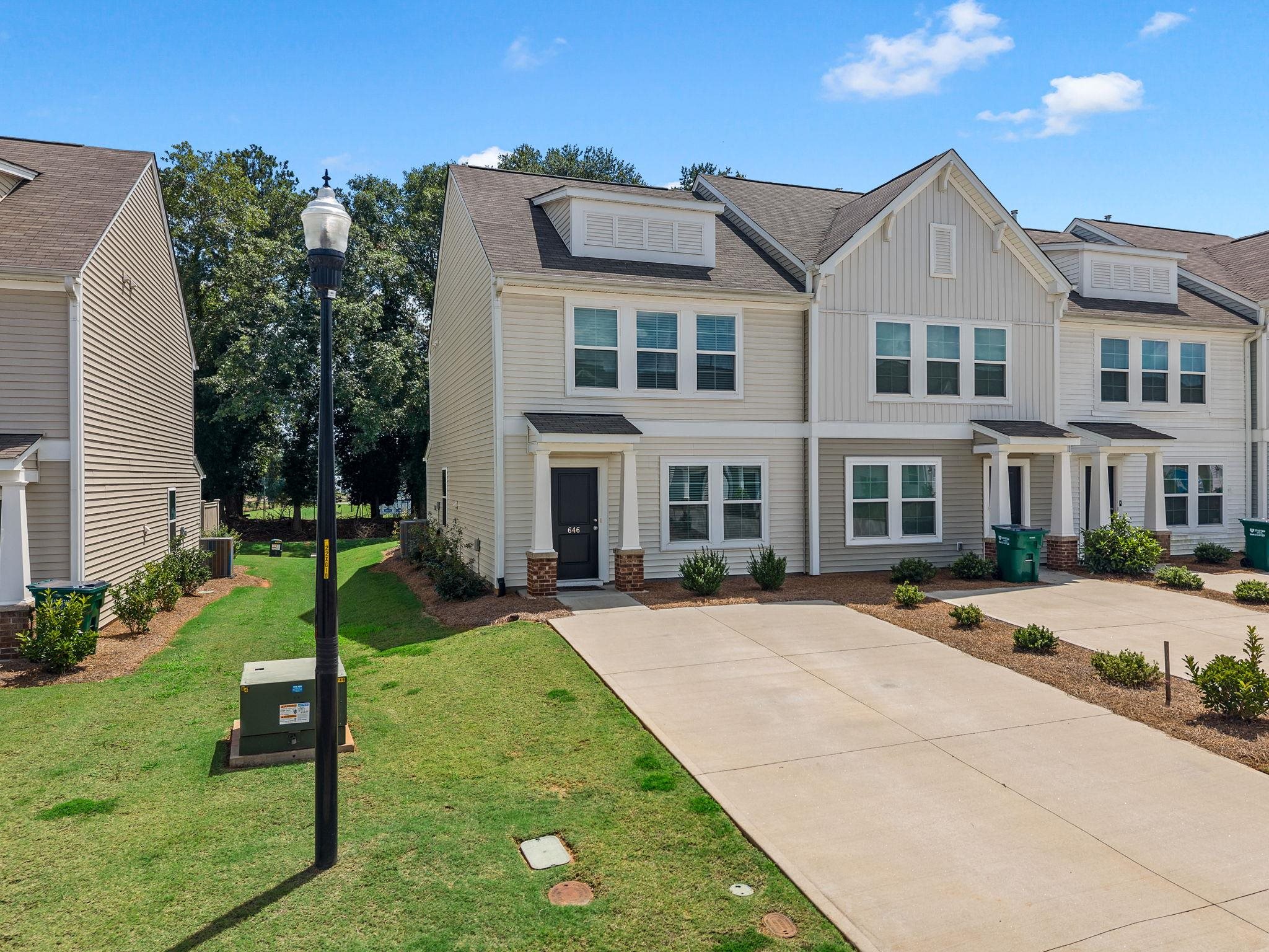 3rd image of 646 Blossom Run, Spartanburg, SC 29307 | MLS# SPN340532