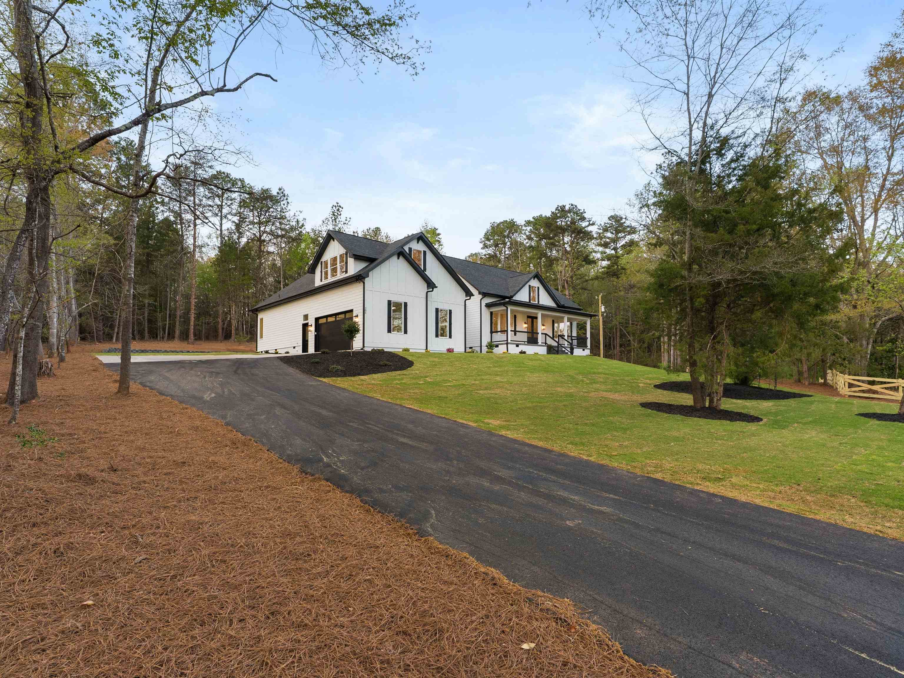 2nd image of 206 Zimmerman Lake Rd, Spartanburg, SC 29306 | MLS# SPN340537