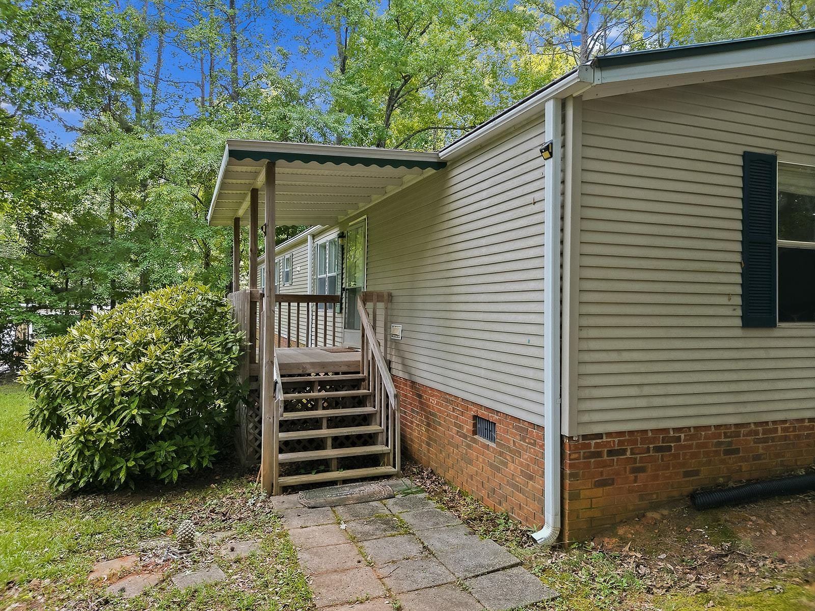 2nd image of 586 Kimbark Ln, Fountain Inn, SC 29644 | MLS# SPN340544