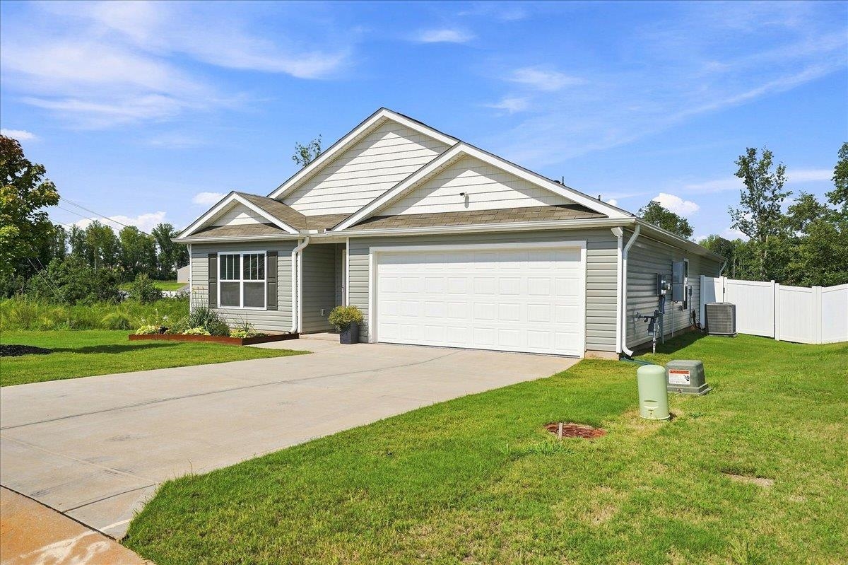 2nd image of 443 Valencia Cir, Wellford, SC 29385 | MLS# SPN340563