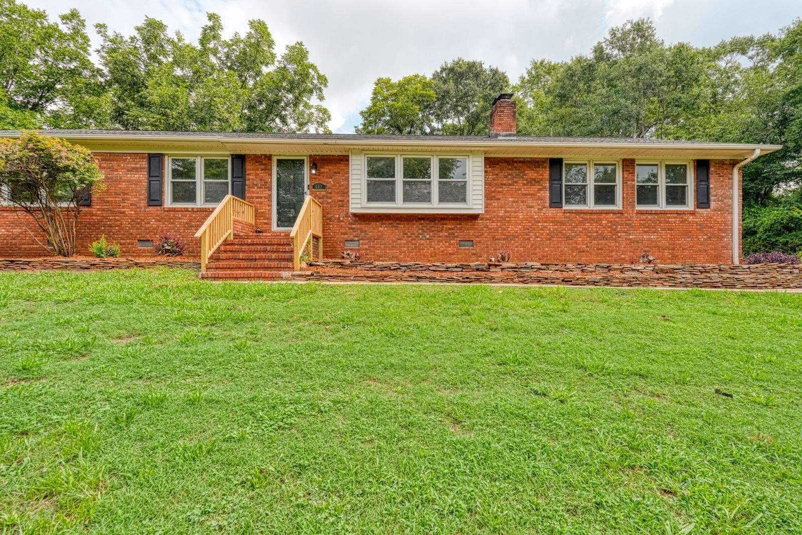 2nd image of 682 Davis Trading Post Rd, Chesnee, SC 29323 | MLS# SPN340571
