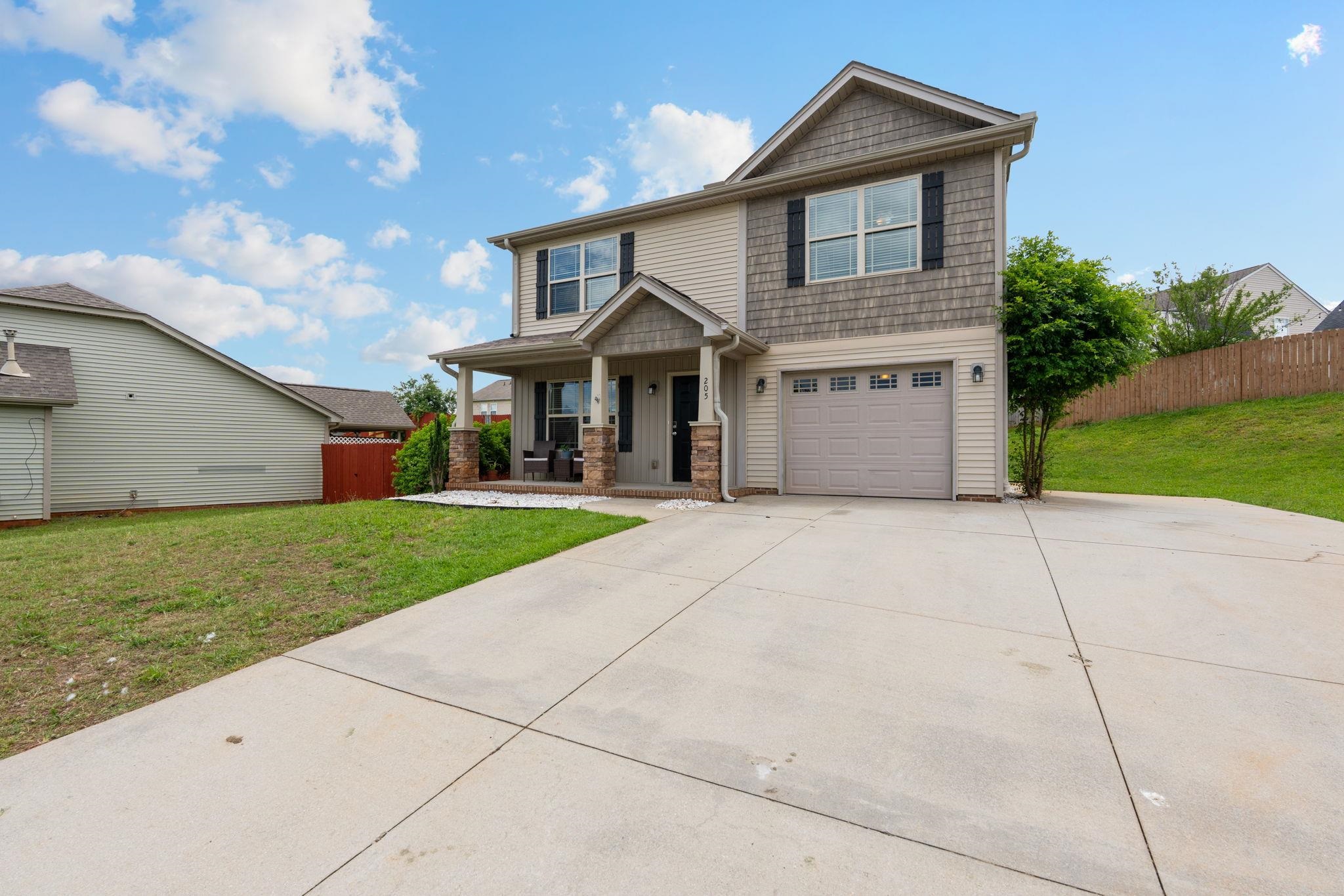 3rd image of 205 Mariner Ct, Greer, SC 29650 | MLS# SPN340778