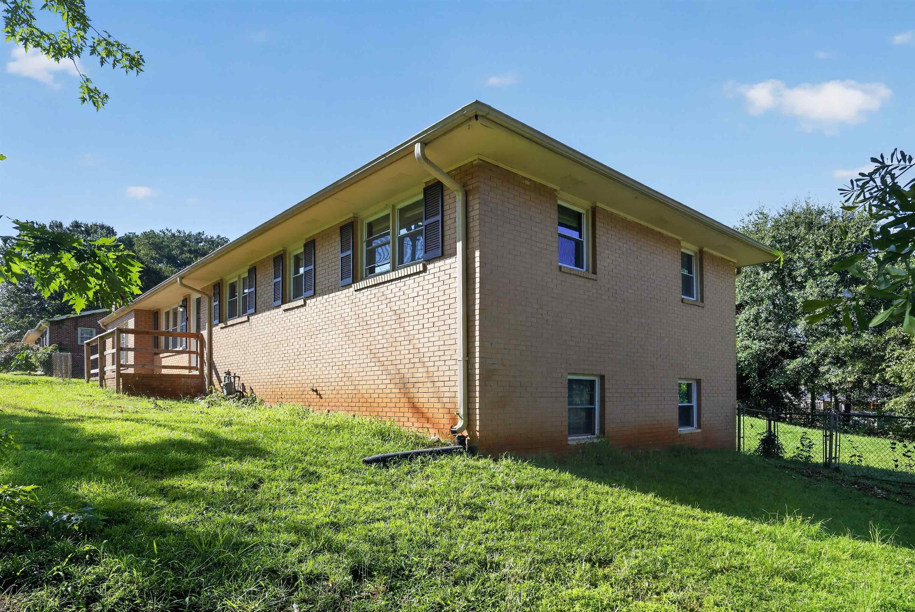 3rd image of 161 Floyd Heights Dr, Spartanburg, SC 29303 | MLS# SPN340832