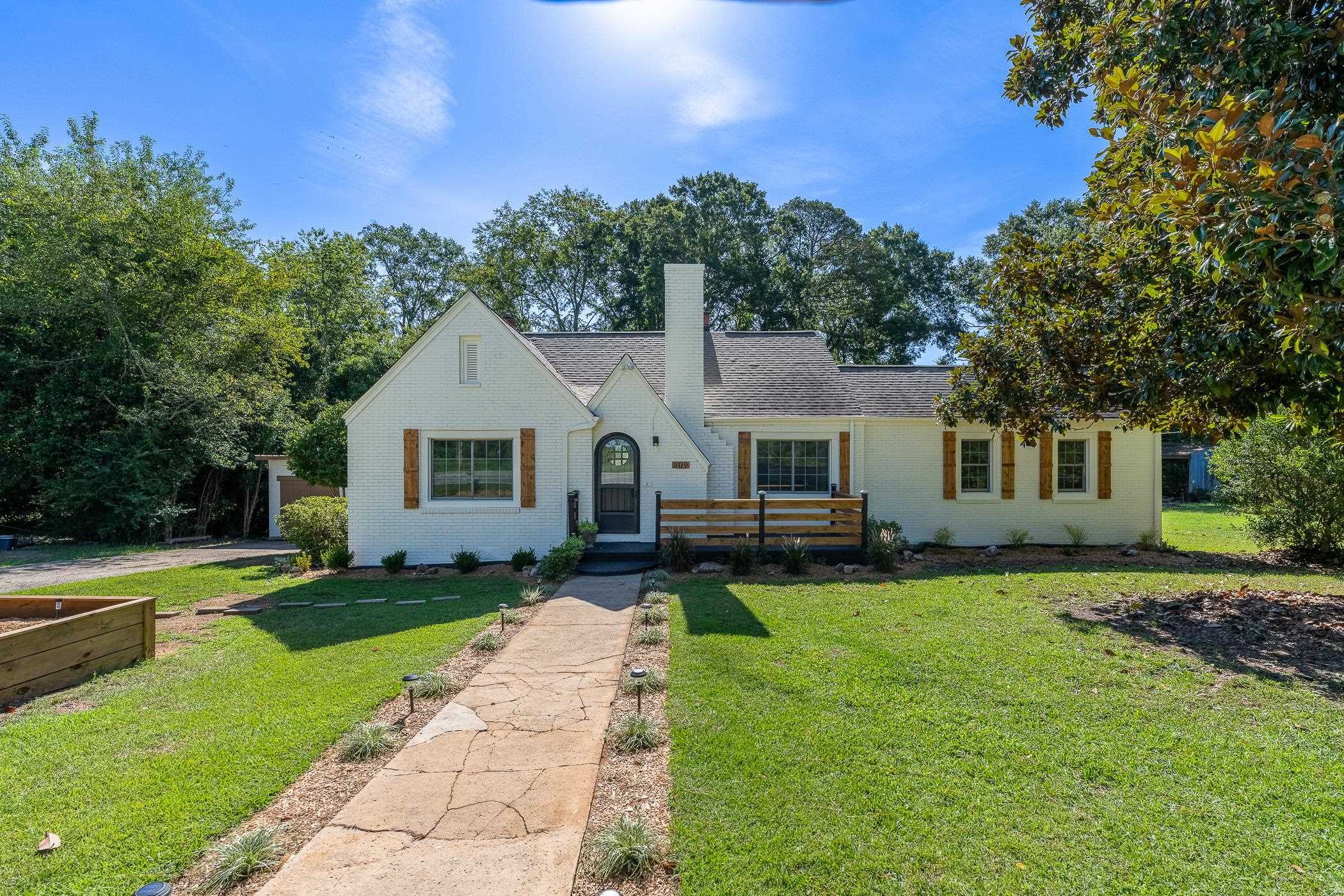 1st image of 909 W Georgia Rd, Woodruff, SC 29388 | MLS# SPN340847