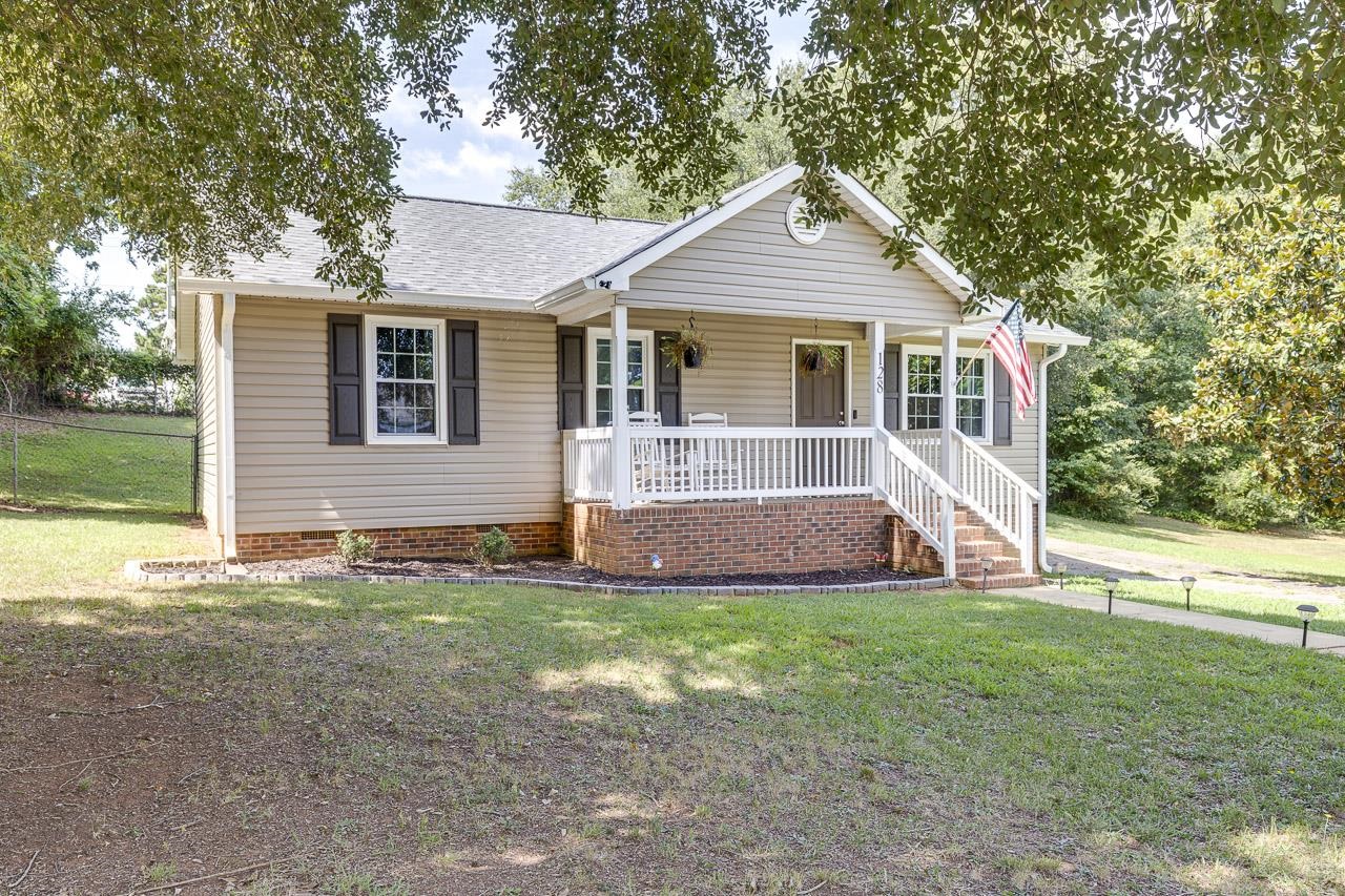 2nd image of 128 Keltner Cir, Spartanburg, SC 29302 | MLS# SPN340855