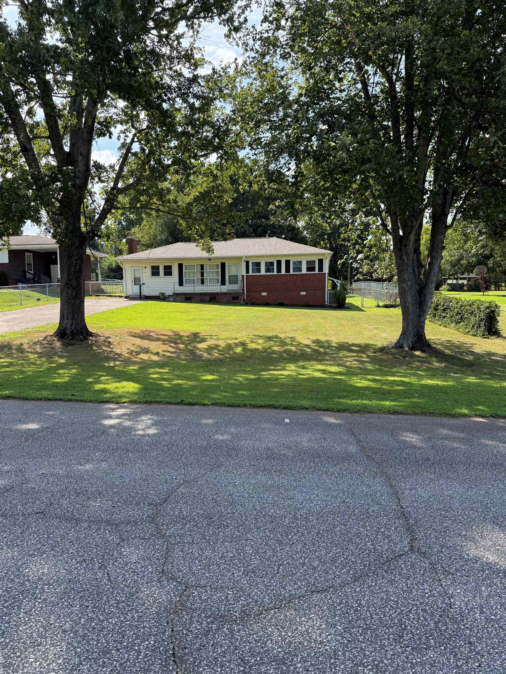 1st image of 275 Fox Dr, Spartanburg, SC 29302 | MLS# SPN340860