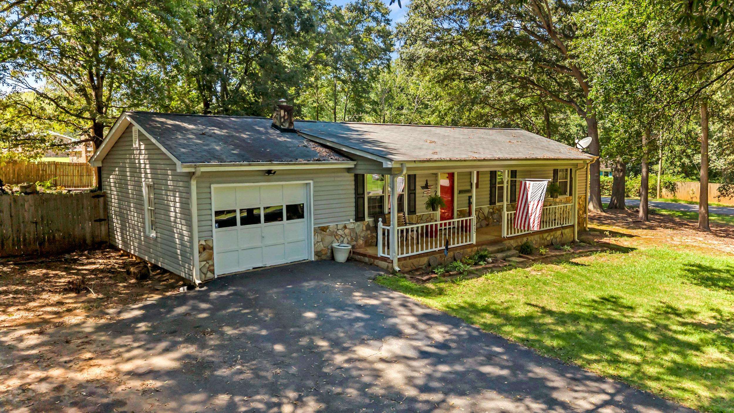 2nd image of 1175 Springdale Cir, Boiling Springs, SC 29316 | MLS# SPN340876