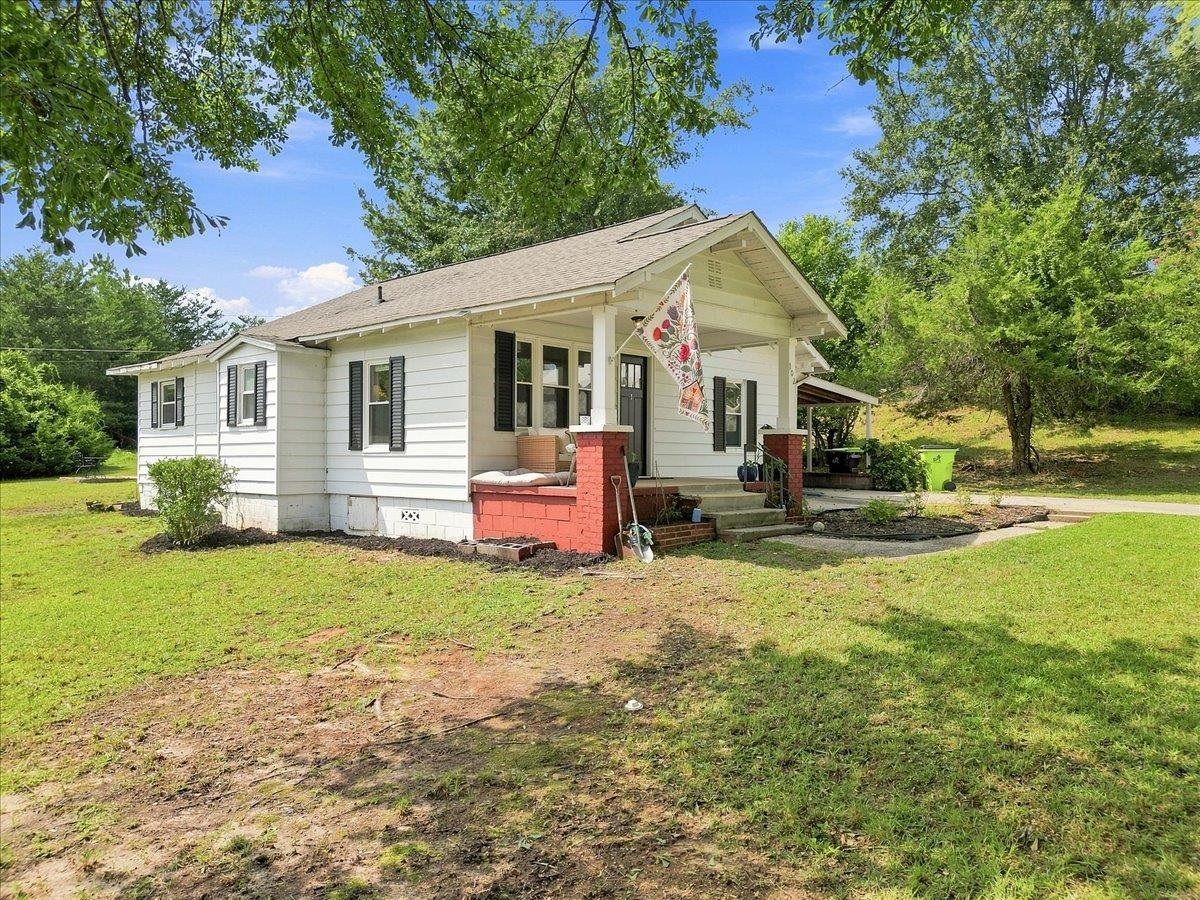 3rd image of 102 Edgewood Ave, Landrum, SC 29356 | MLS# SPN340933