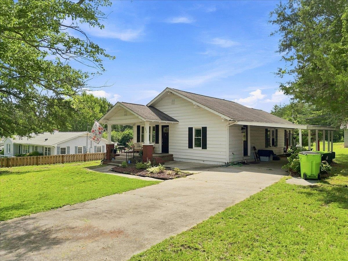 2nd image of 102 Edgewood Ave, Landrum, SC 29356 | MLS# SPN340933