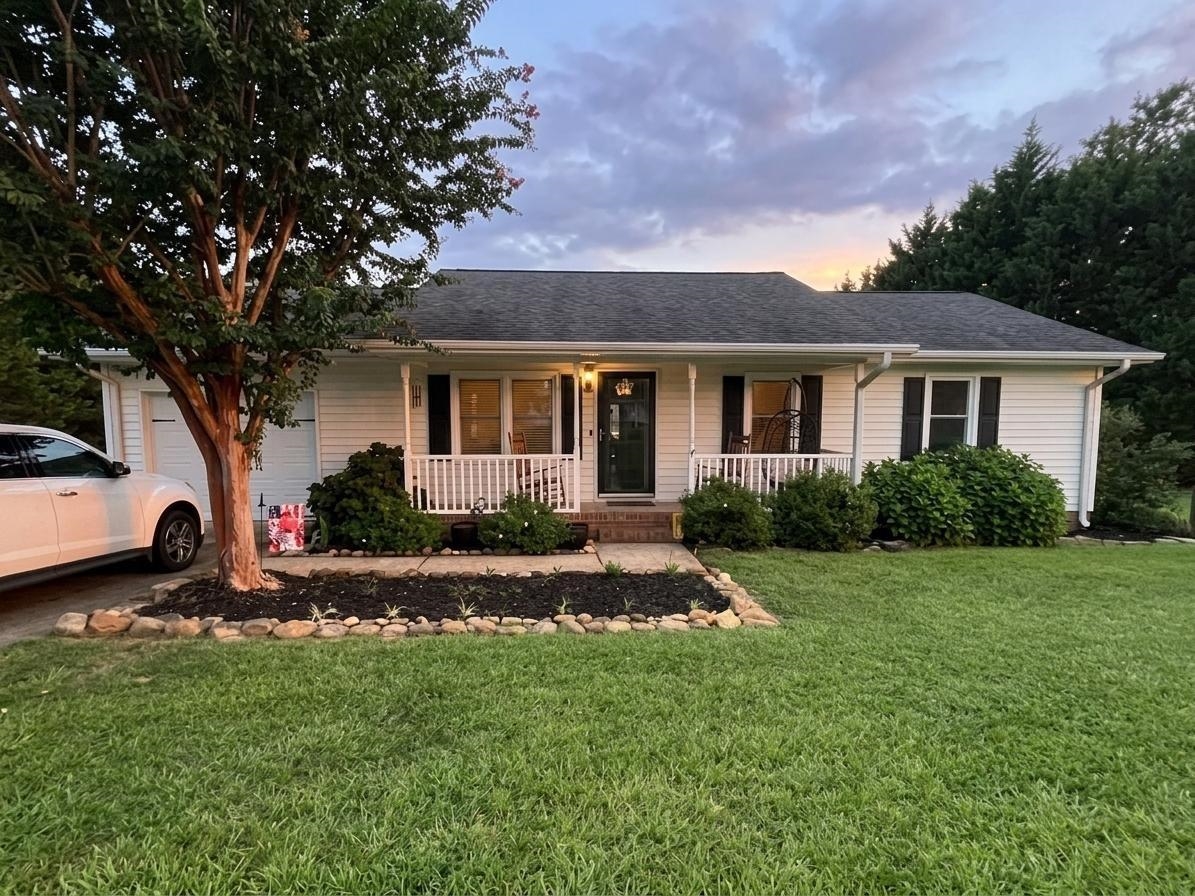 Photo 1 of Sale Pending at 1081 Robbs School Rd, Gaffney, SC 29341 | MLS# SPN341164 | Listing updated on 2026-09-02