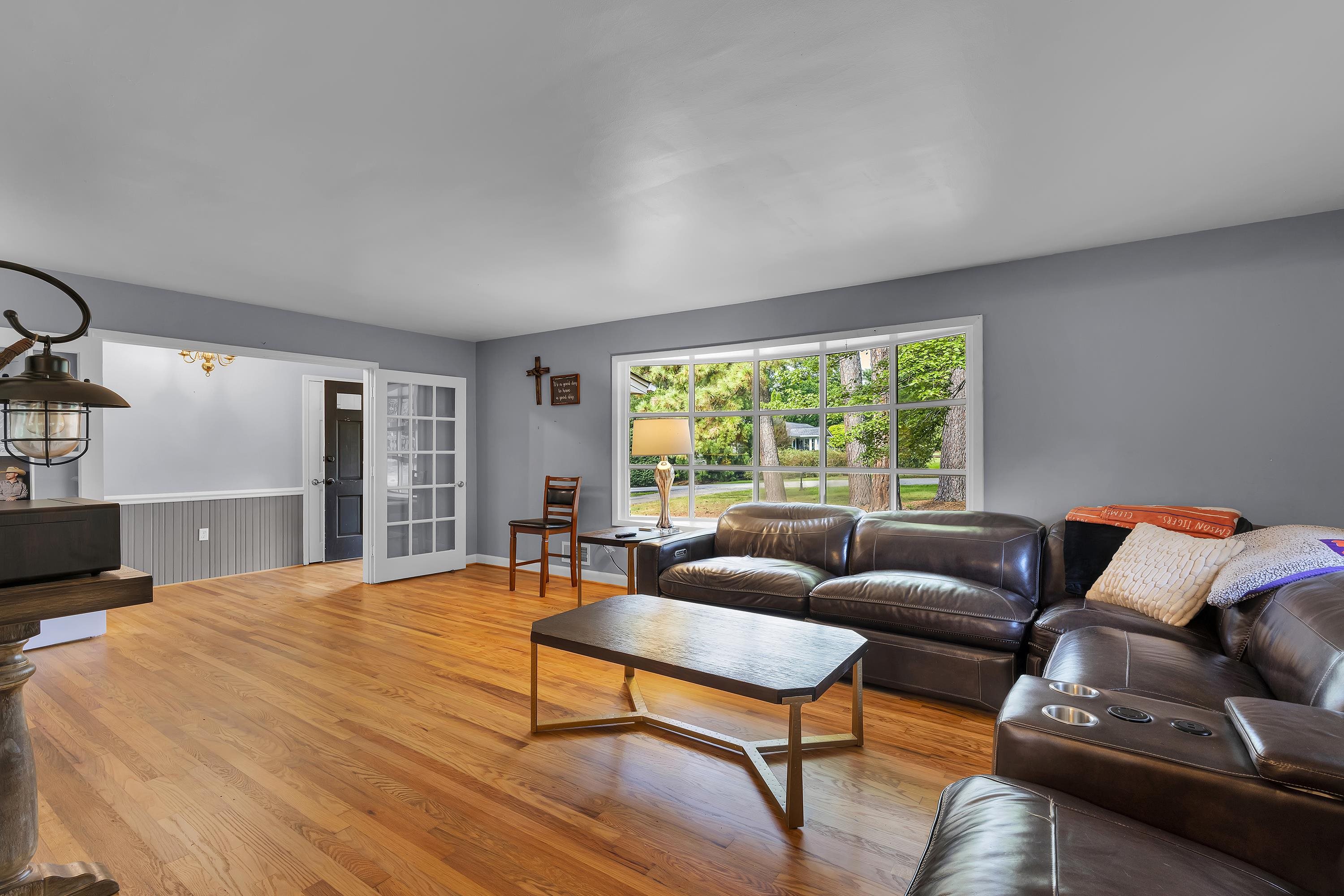Photo 2 of Single family home for sale at 2209 Edgefield Rd, Spartanburg, SC 29302 | MLS# SPN341258 | Listing updated on 2026-09-03