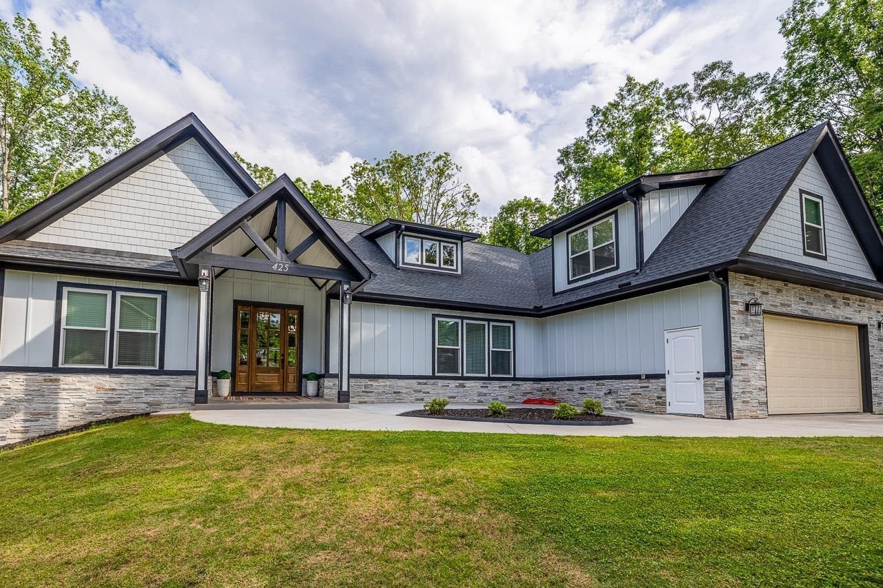 Photo 1 of Single family home for sale at 425 Cross Vine Way, Campobello, SC 29322 | MLS# SPN341279 | Listing updated on 2026-09-05