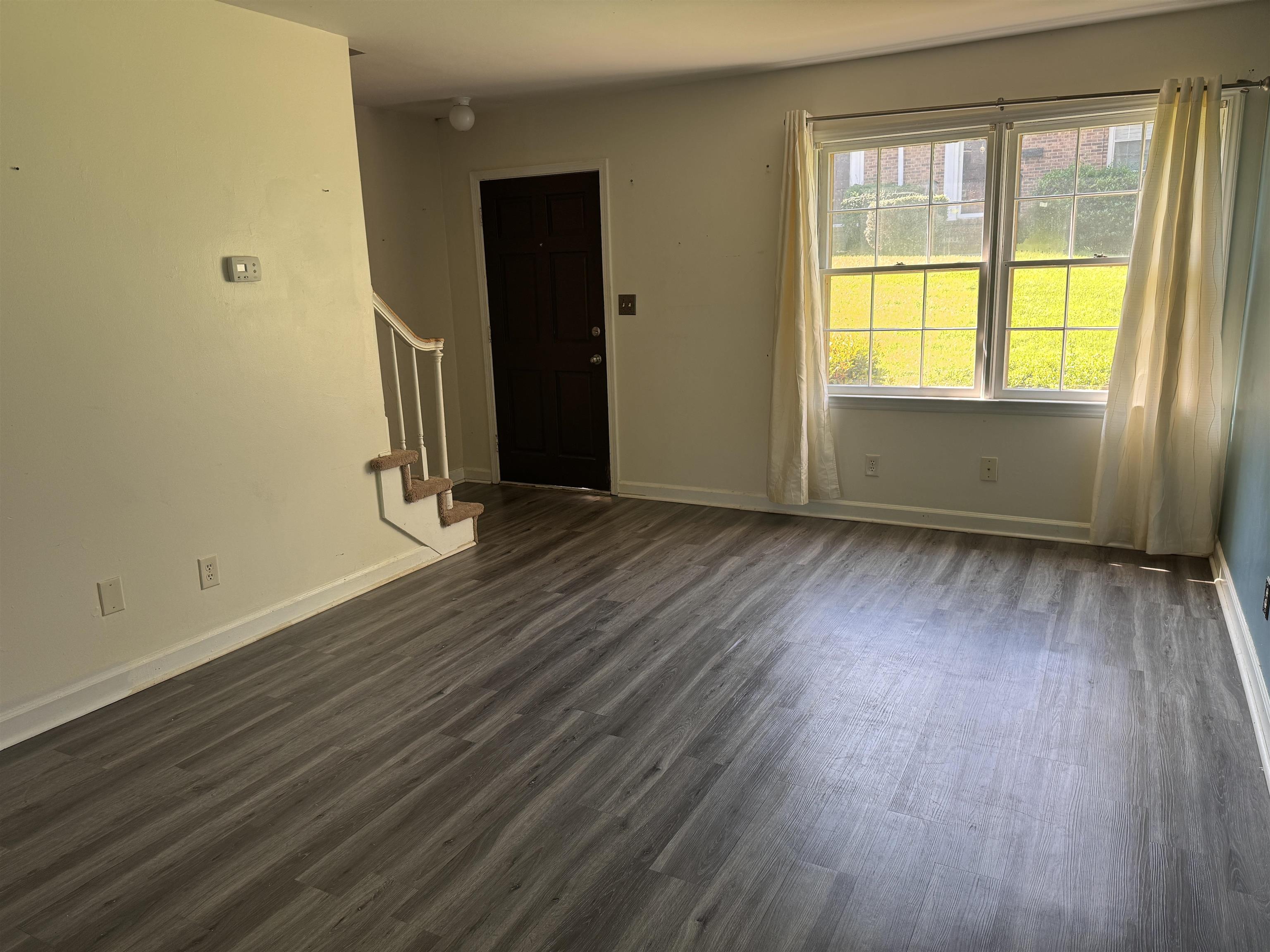 Listing Photo 3 - Condo for sale in building located at 1440 Dover Rd, Spartanburg, SC 29301