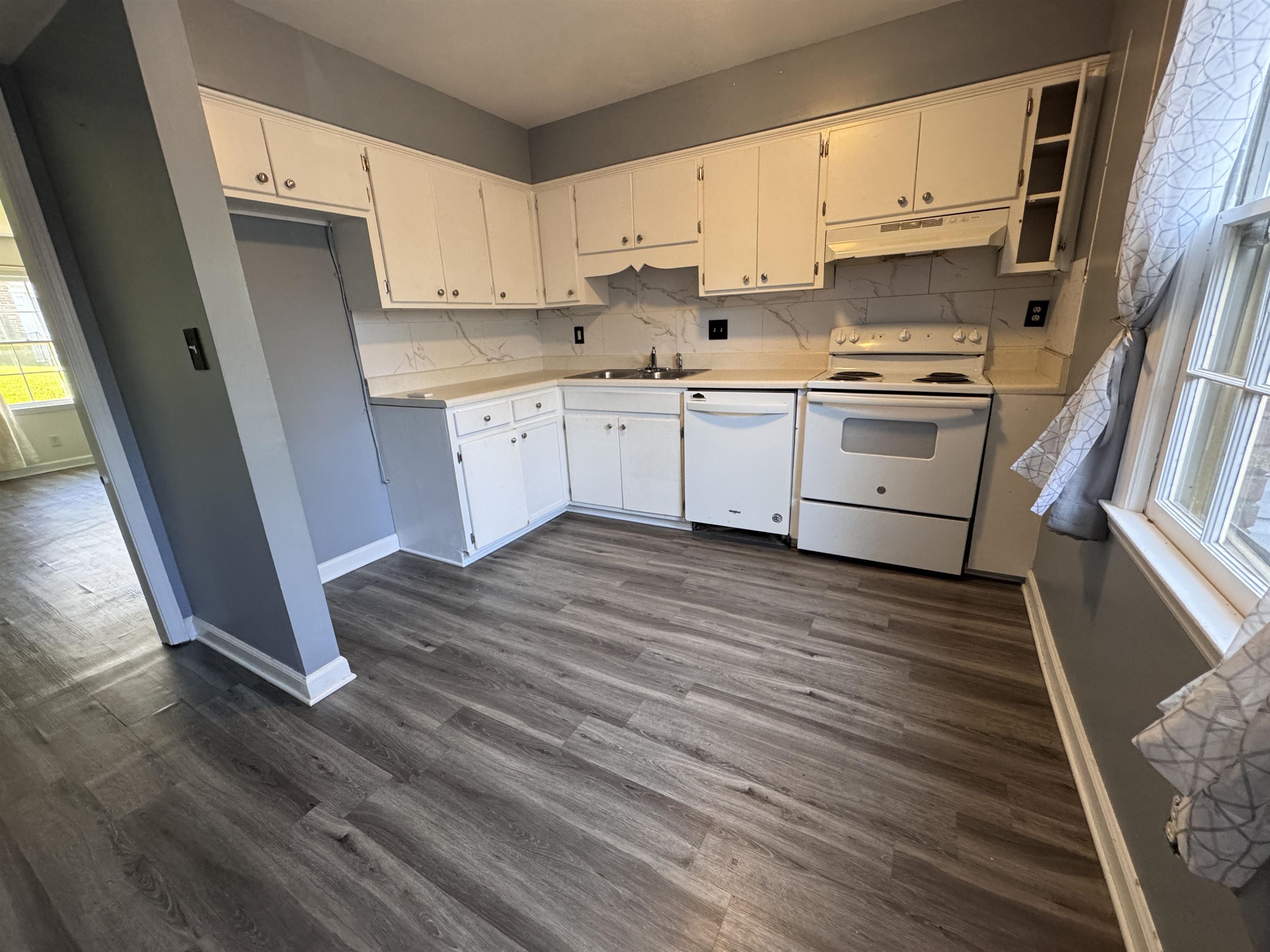 Listing Photo 5 - Condo for sale in building located at 1440 Dover Rd, Spartanburg, SC 29301