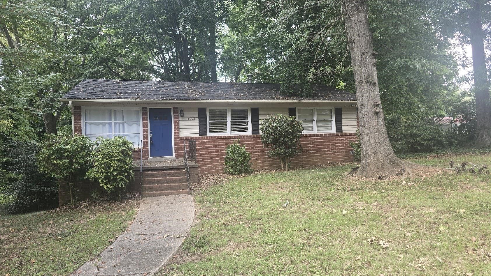 Photo 5 of Single family home for sale at 1002 Briarwood, Gaffney, SC 29340 | MLS# SPN341352 | Listing updated on 2026-09-05