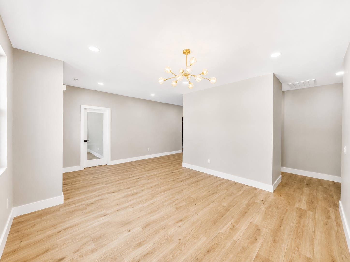 Photo 5 of Single family home for sale at 494 Skyline Dr, Campobello, SC 29322 | MLS# SPN341367 | Listing updated on 2026-09-05
