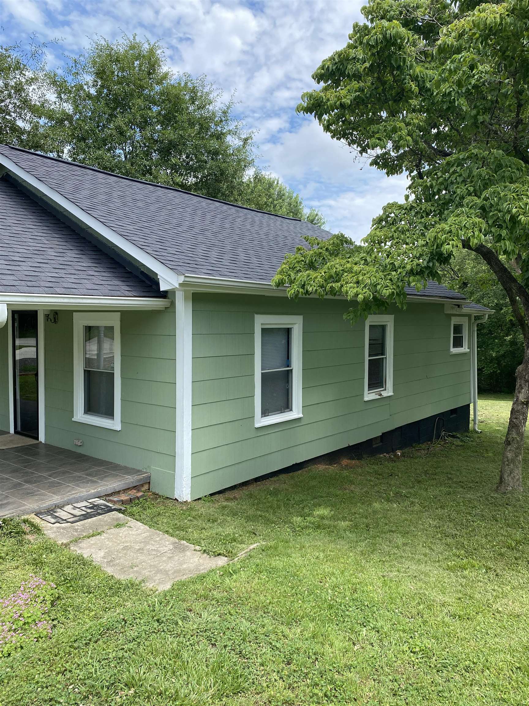 Photo 5 of Single family home for sale at 406 River Dr, Gaffney, SC 29340 | MLS# SPN341369 | Listing updated on 2026-09-05