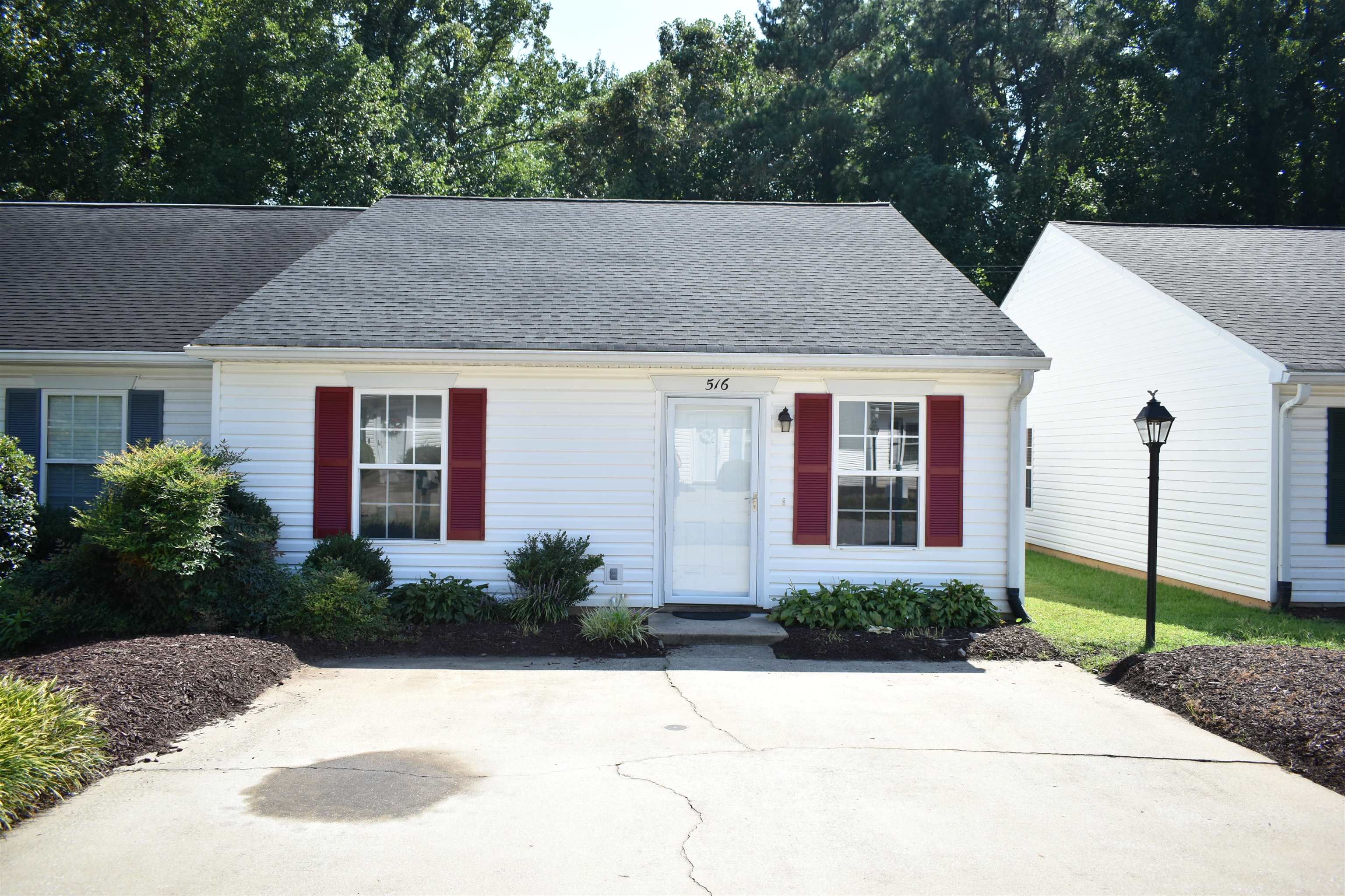 Photo 1 of Townhouse for sale at 516 Campsen Villa Ct, Spartanburg, SC 29301 | MLS# SPN341404 | Listing updated on 2026-09-05