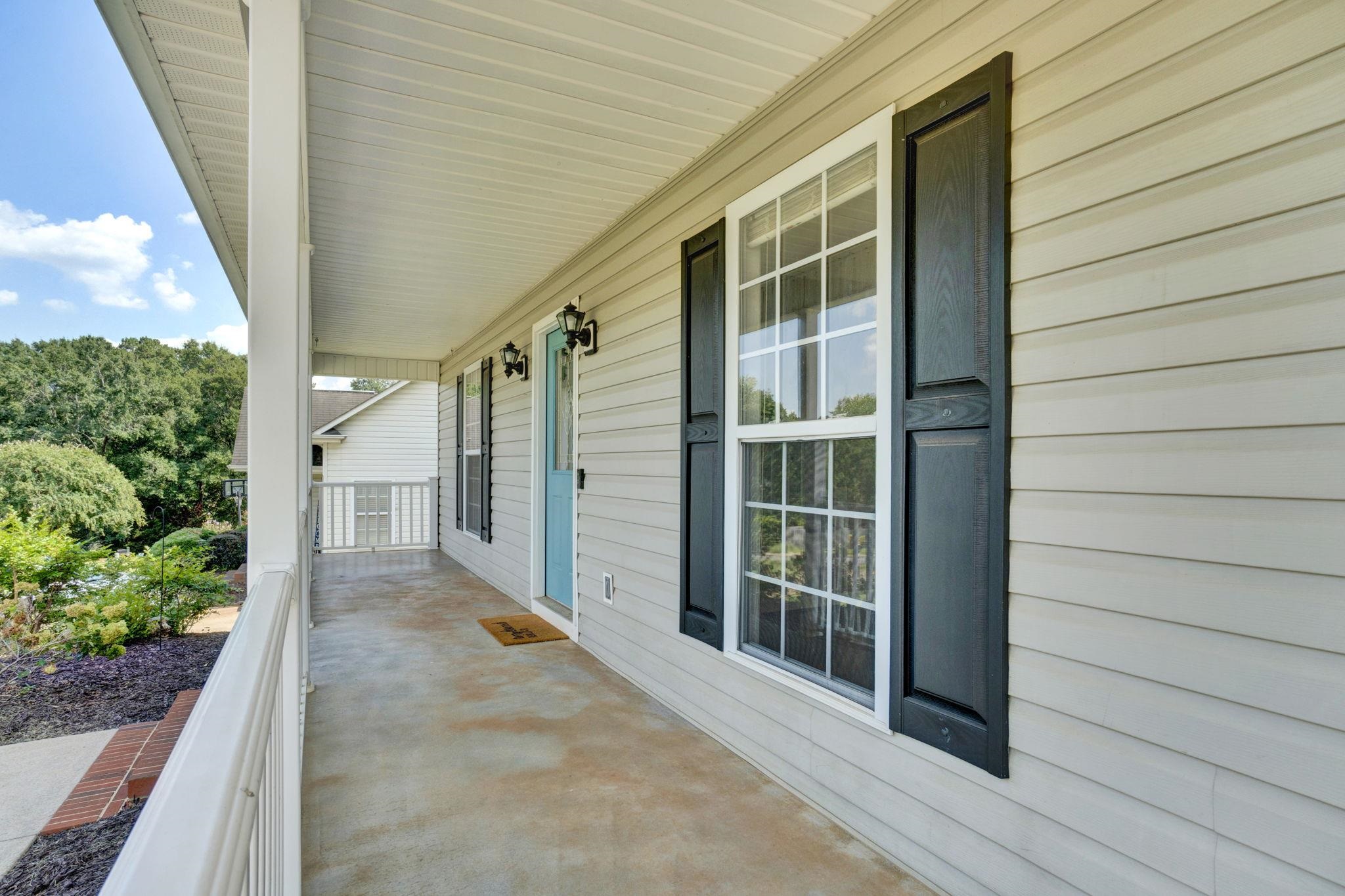 Photo 3 of Single family home for sale at 554 Plantation Crk Dr, Boiling Springs, SC 29316 | MLS# SPN341405 | Listing updated on 2026-09-05