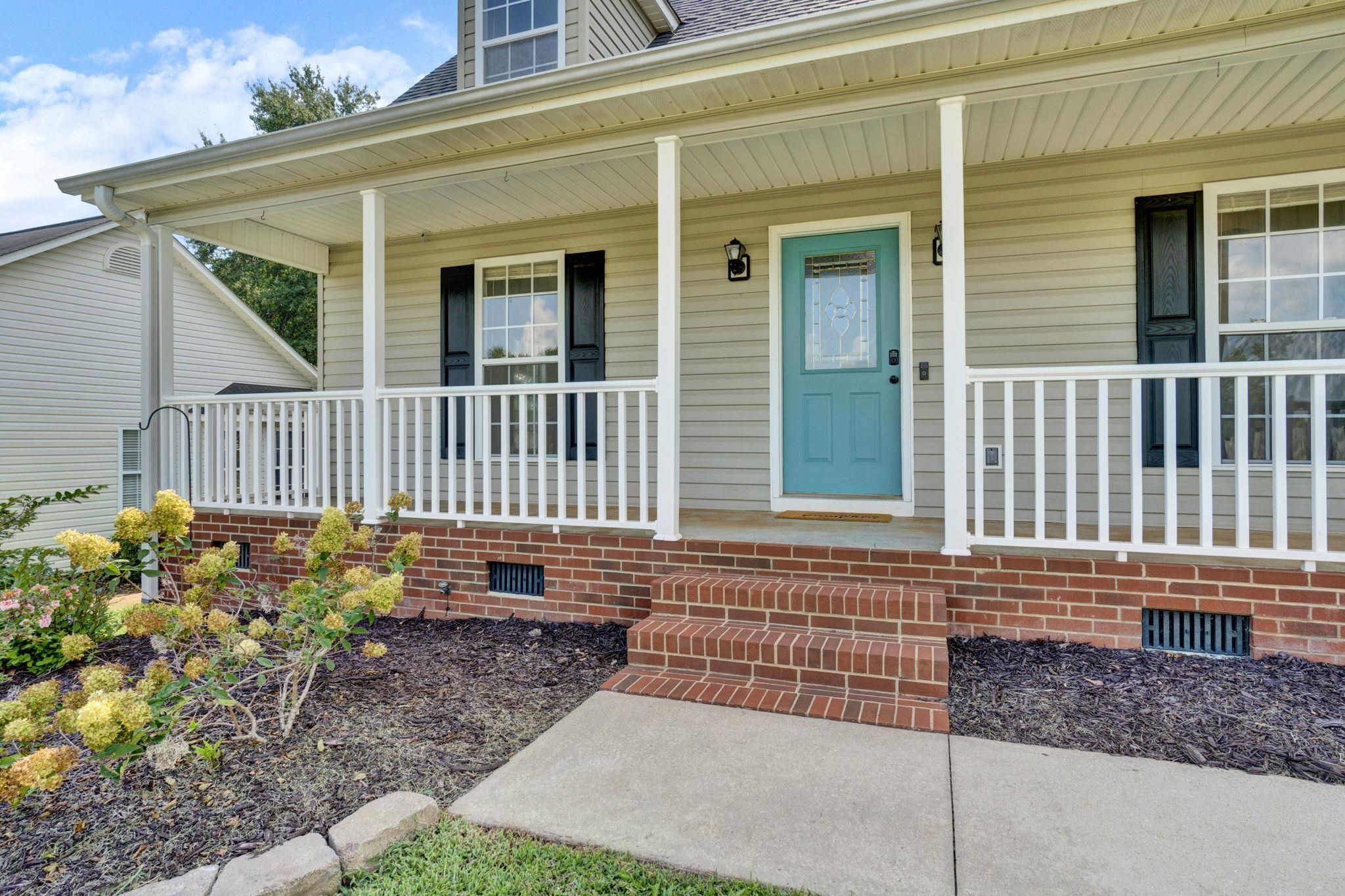 Photo 2 of Single family home for sale at 554 Plantation Crk Dr, Boiling Springs, SC 29316 | MLS# SPN341405 | Listing updated on 2026-09-05